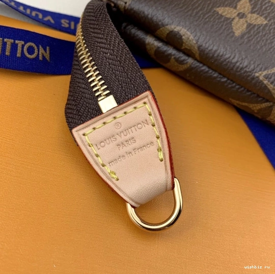 WIS LOUIS Delightful Mini Monogram Pouch VUITTON Pochette 0813